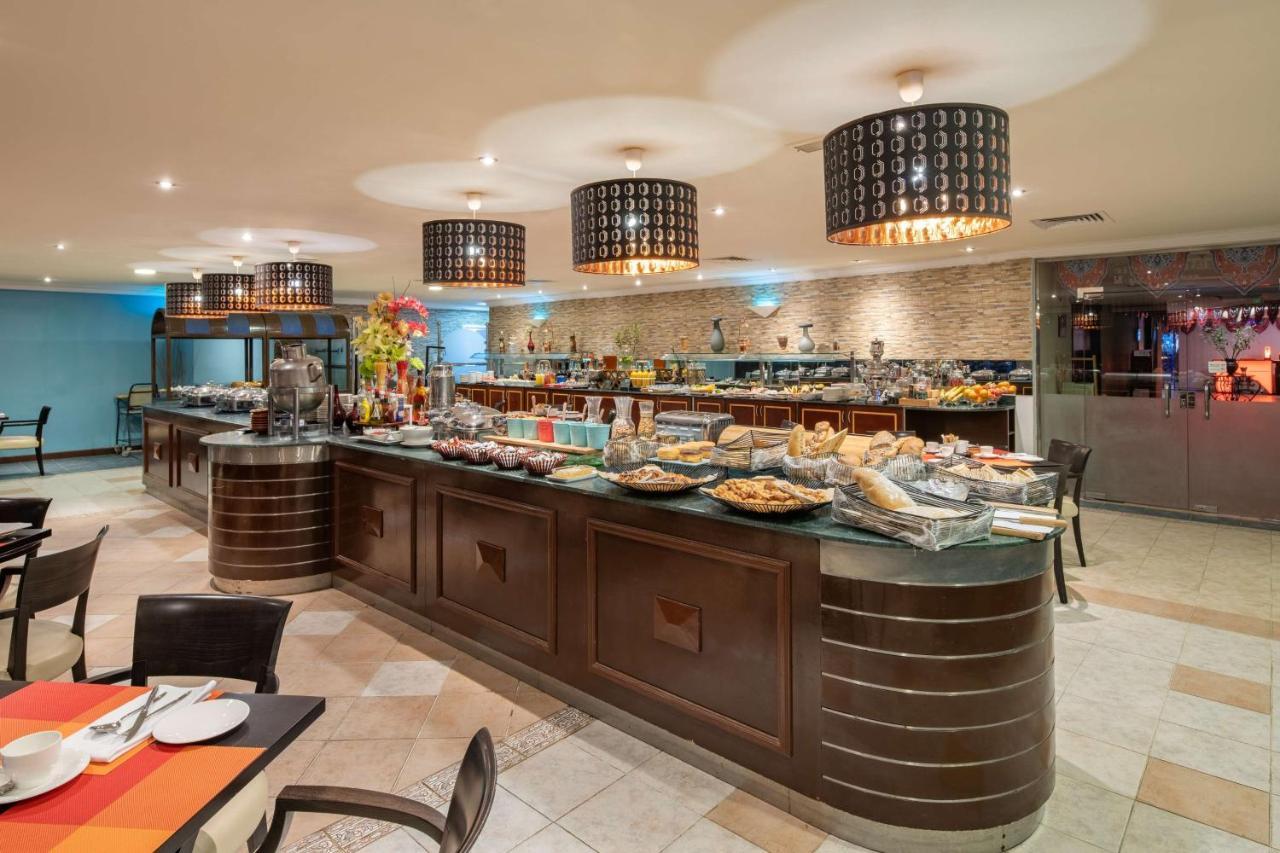 Radisson Blu Hotel, ยันบู ภายนอก รูปภาพ
