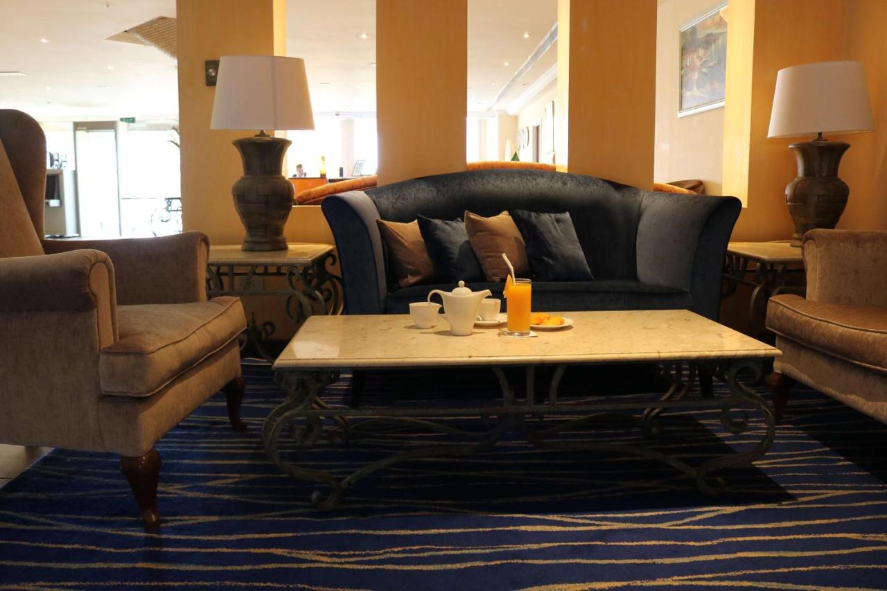 Radisson Blu Hotel, ยันบู ภายนอก รูปภาพ